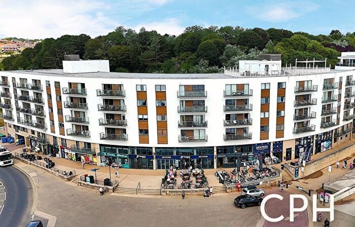 3 Bedroom Flat For Sale In Peasholm Gap, Scarborough, YO12