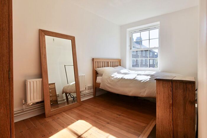 2 Bedroom Flat To Rent In Green Hundred Road London, SE15