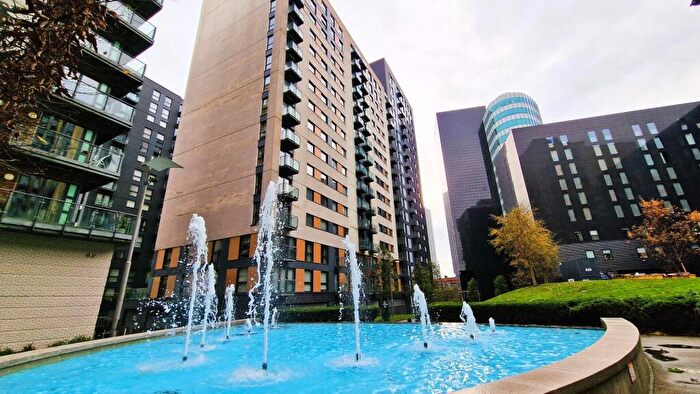 2 Bedroom Apartment To Rent In Cypress Place, Manchester, M4