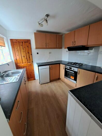 2 Bedroom Semi-Detached House To Rent In Rawling Road, Gateshead, Tyne And Wear, NE8