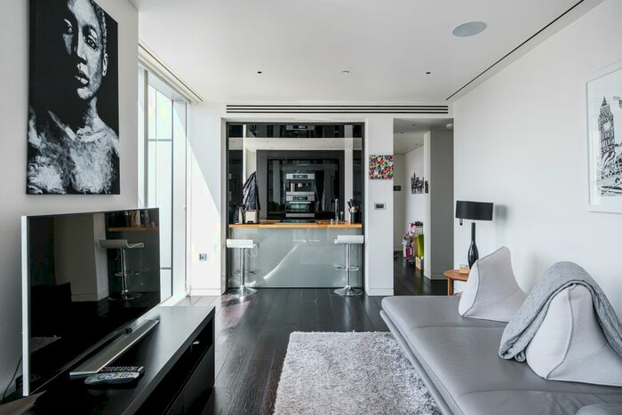 1 Bedroom Flat To Rent In Moor Lane, London, EC2Y