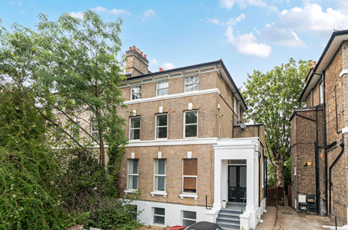 3 Bedroom Apartment For Sale In Shooters Hill Road, Blackheath, London, SE3