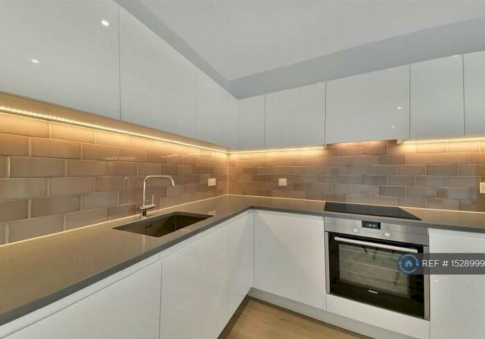 1 Bedroom Flat To Rent In Royal Crest Avenue, London, E16