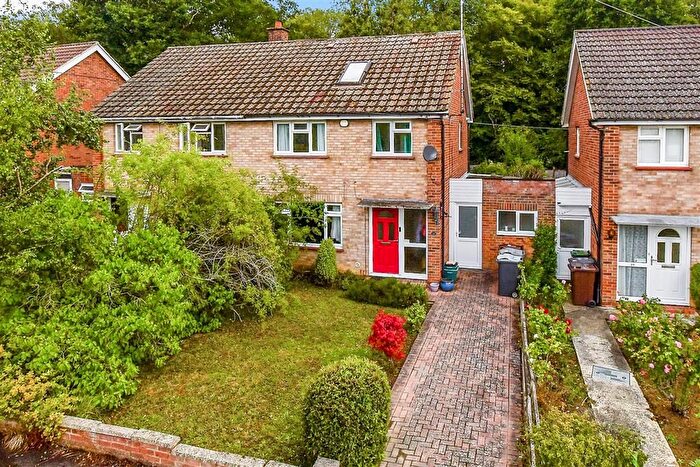 4 Bedroom Semi-Detached House For Sale In Quincewood Gardens, Tonbridge, Kent, TN10