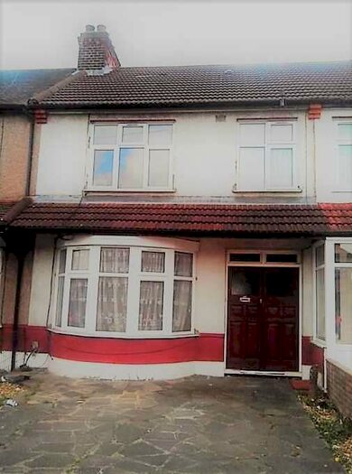 3 Bedroom Terraced House To Rent In Baron Gardens, Barkingside, IG6