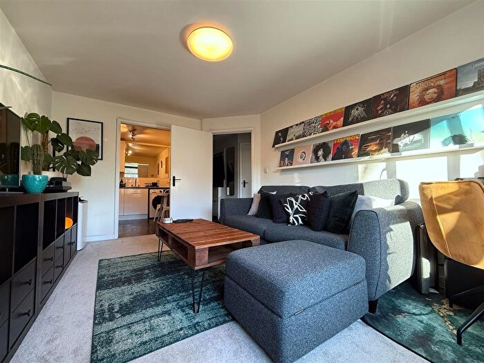 1 Bedroom Flat For Sale In Booth House, High Street, Brentford, TW8