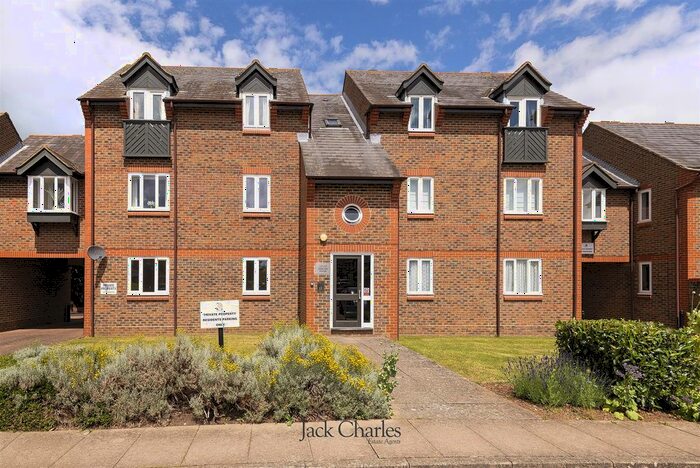 1 Bedroom Flat To Rent In Douglas Road, Tonbridge, TN9