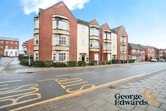 3 Bedroom Apartment To Rent In Queens Court Apartments, Upper Bond Street, Hinckley, ., LE10