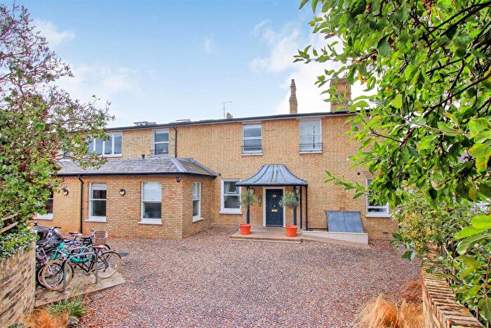 1 Bedroom Flat For Sale In Maids Causeway, Cambridge, CB5