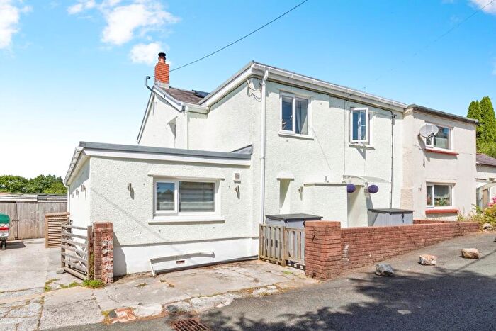 3 Bedroom Semi-Detached House For Sale In Quarry Road, Upper Brynamman, Ammanford, SA18
