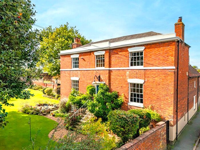 5 Bedroom Detached House For Sale In High Street, Bottesford, NG13