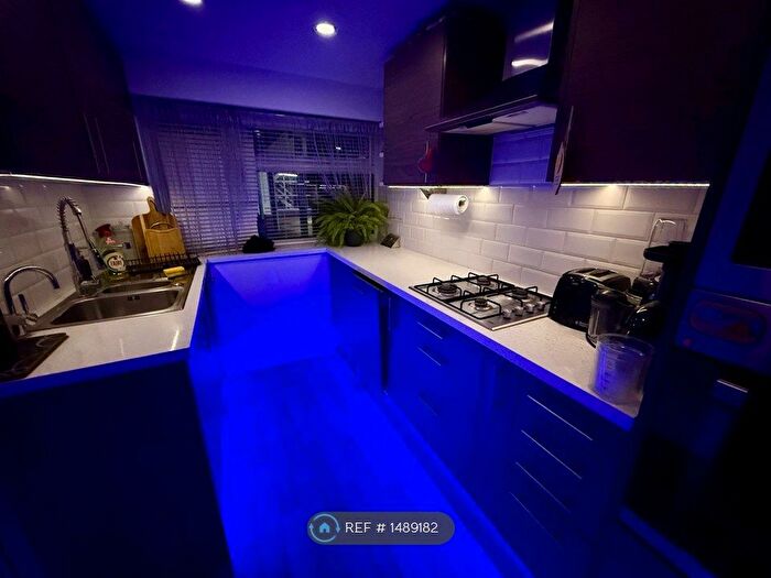 3 Bedroom Terraced House To Rent In Beaulieu Court, Basingstoke, RG21