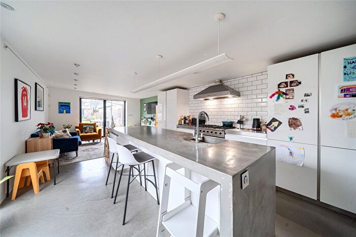 4 Bedroom End Terrace House For Sale In Whittington Road, London, N22