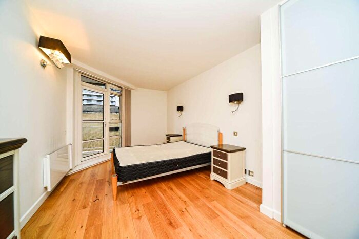 2 Bedroom Flat To Rent In Anchorage Point, Docklands, London, E14