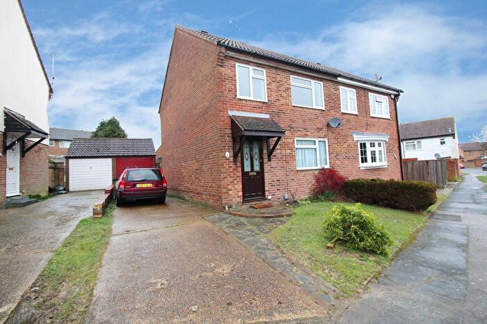 3 Bedroom Property To Rent In Pound Hill, Crawley, West Sussex., RH10