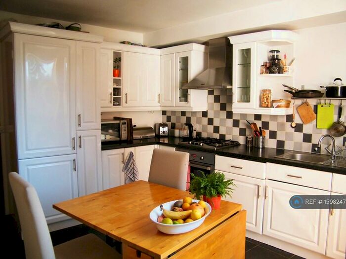 1 Bedroom Flat To Rent In Wykeham Road, Reading, RG6