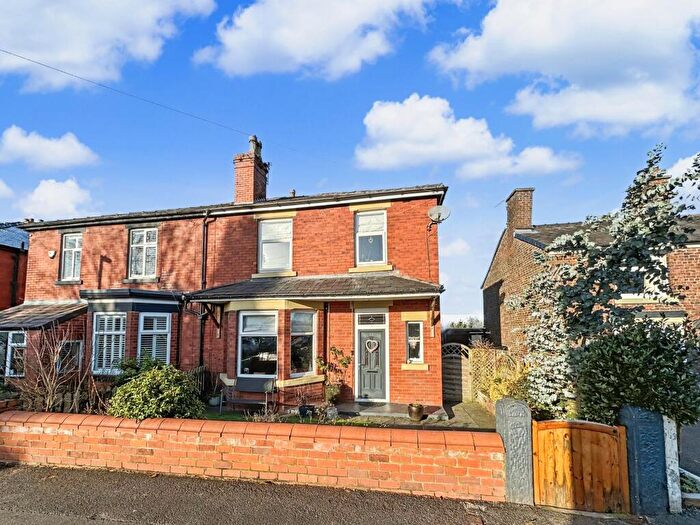 4 Bedroom Semi Detached House For Sale In Simister Lane, Prestwich, M25