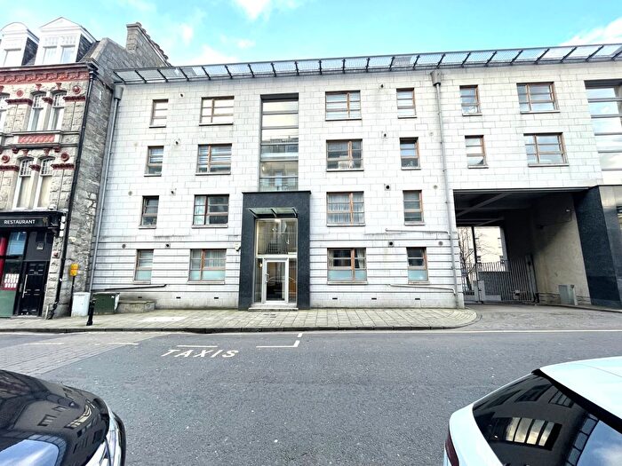 2 Bedroom Flat To Rent In Dee Street, The City Centre, Aberdeen, AB11