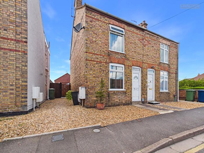 2 Bedroom Semi Detached House For Sale In Windmill Street, Whittlesey, Peterborough, PE7