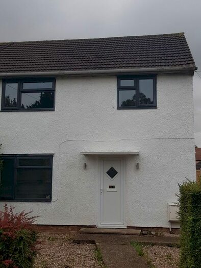 3 Bedroom Semi-Detached House To Rent In Henley Road, Leamington Spa, CV31