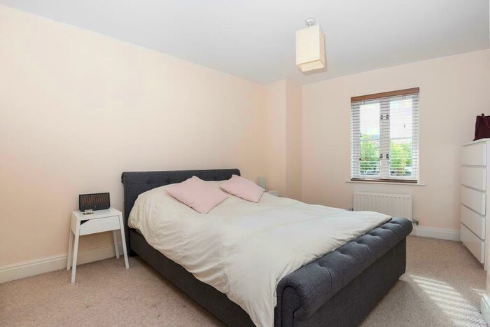 2 Bedroom Apartment To Rent In Ascot, Berkshire, SL5