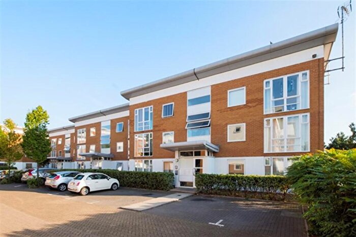 1 Bedroom Apartment To Rent In Felixstowe Court, E16