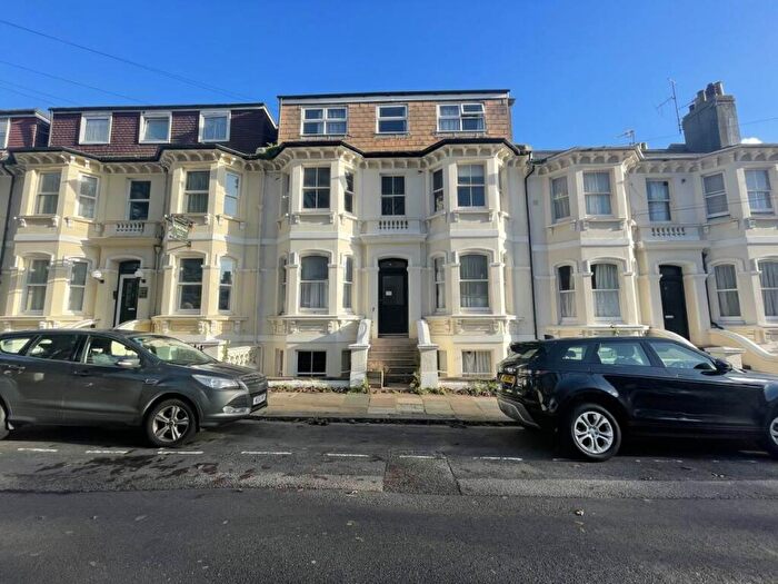 3 Bedroom Flat To Rent In Seafield Road, Hove, East Sussex, BN3