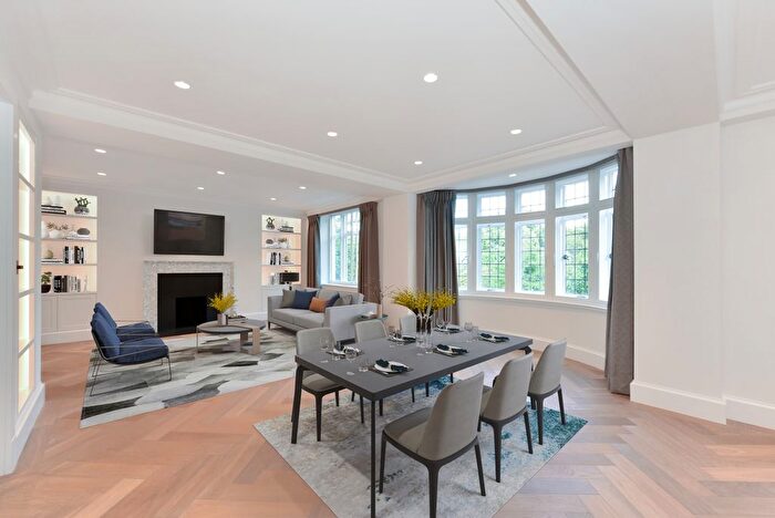 2 Bedroom Flat To Rent In Grosvenor Court, Sloane Street, London, SW1X