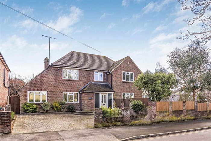 4 Bedroom Detached House For Sale In Warfield Avenue, Waterlooville, PO7