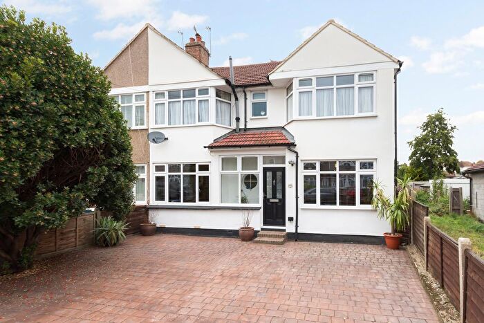 4 Bedroom Terraced House For Sale In Howard Avenue, Bexley, DA5