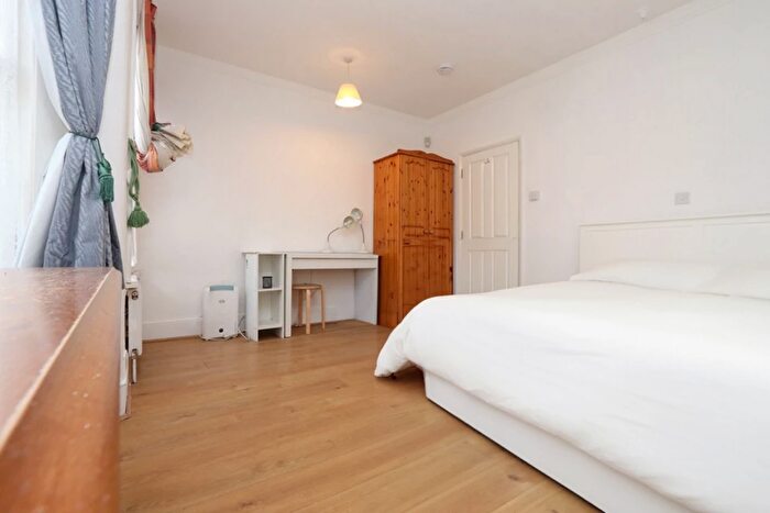 1 Bedroom House To Rent In Cobham Road, London, N22