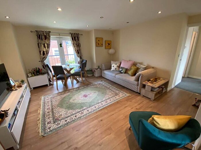 2 Bedroom Flat To Rent In Normandy Drive, Yate, BS37