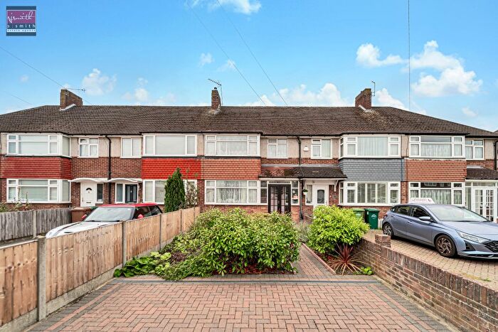 3 Bedroom Terraced House For Sale In Dane Road, Ashford, TW15