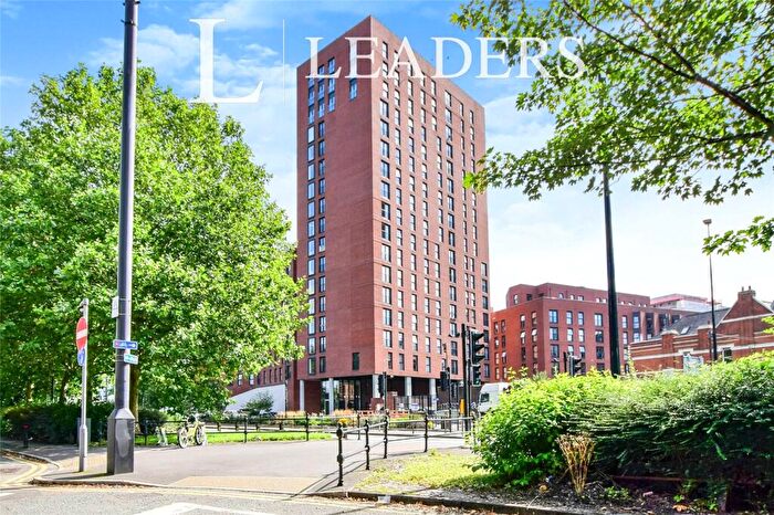 2 Bedroom Apartment For Sale In Sillavan Way, Salford, Greater Manchester, M3
