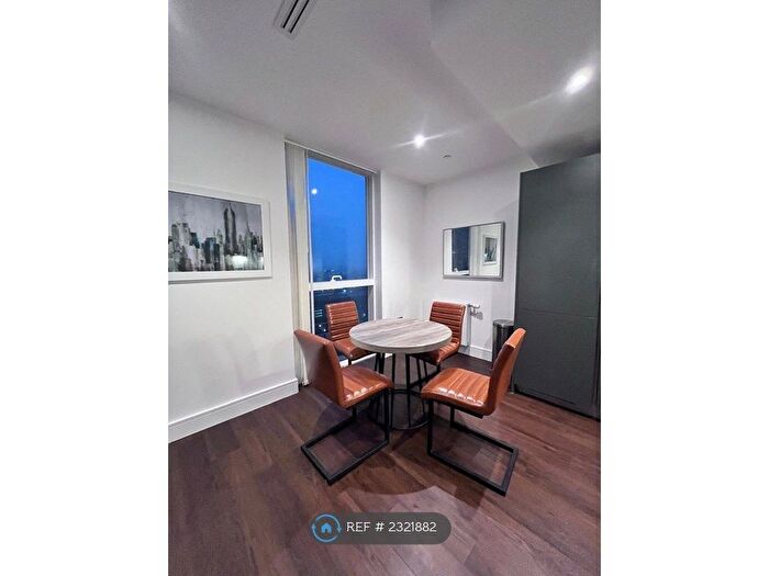 1 Bedroom Flat To Rent In Maine Tower, London, E14