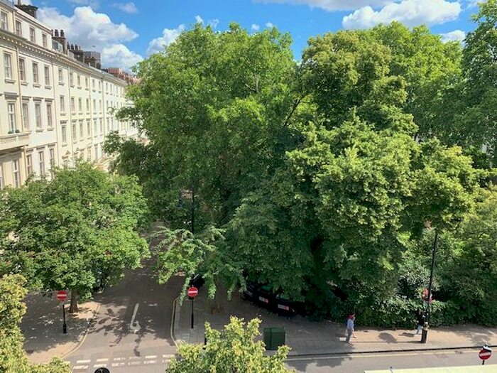 2 Bedroom Flat To Rent In Eccleston Square, Pimlico, SW1V