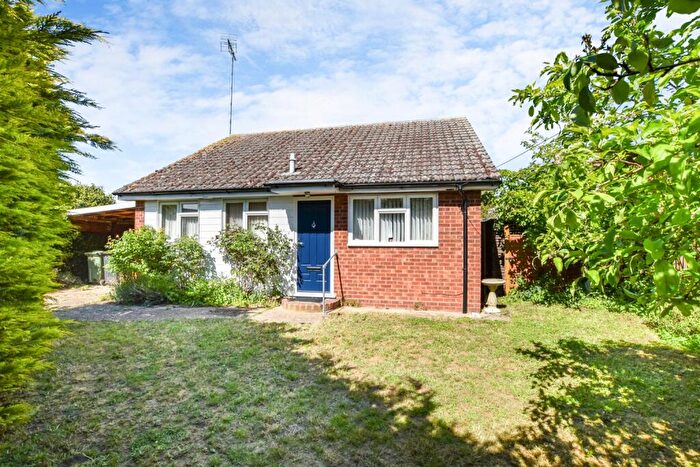 2 Bedroom Detached Bungalow For Sale In Colchester Road, Heybridge, Maldon, CM9