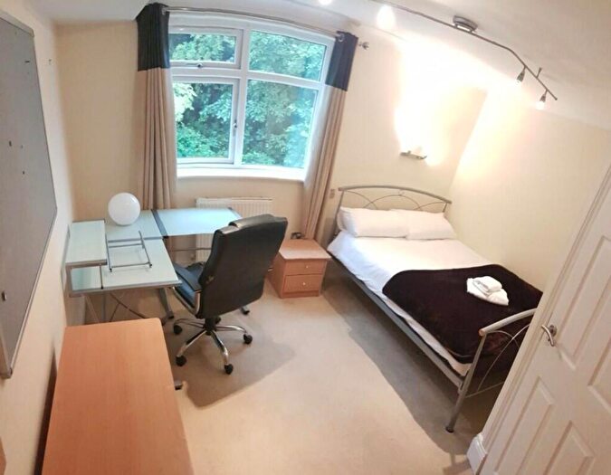 11 Bedroom House To Rent In Kingswood Road, Manchester, M14