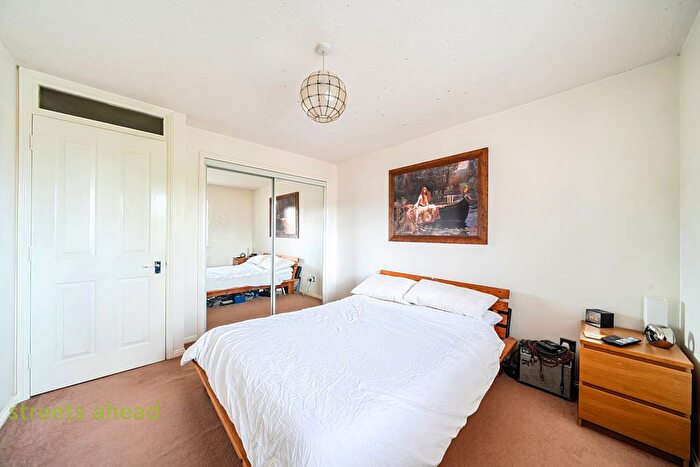 1 Bedroom Flat For Sale In Franklin Way, Croydon, CR0