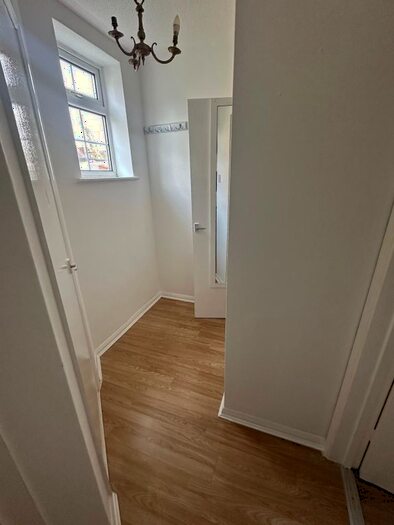 1 Bedroom Town House To Rent In Malzeard Road, Luton, LU3