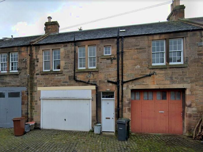 2 Bedroom Flat To Rent In Belgrave Crescent Lane, Edinburgh, EH4