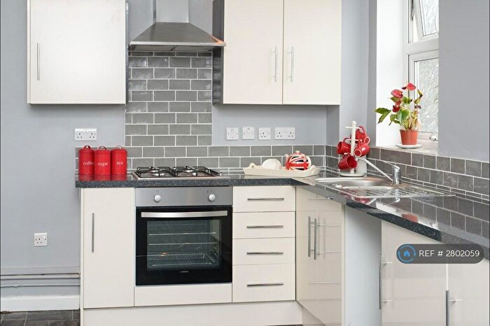 3 Bedroom Terraced House To Rent In City Road, Bristol City Centre, BS2