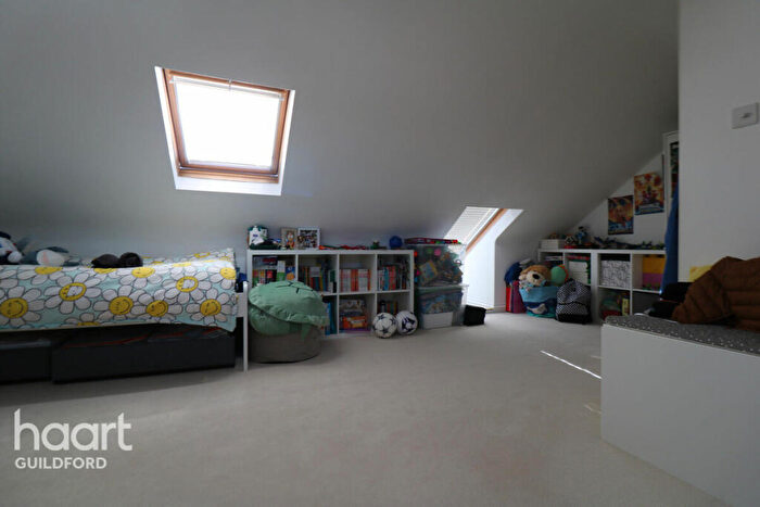 5 Bedroom Detached House To Rent In Suffolk Drive, Guildford, GU4