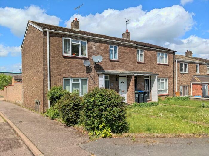 3 Bedroom End Of Terrace House To Rent In Woolmer Drive, Hemel Hempstead, Hertfordshire, HP2