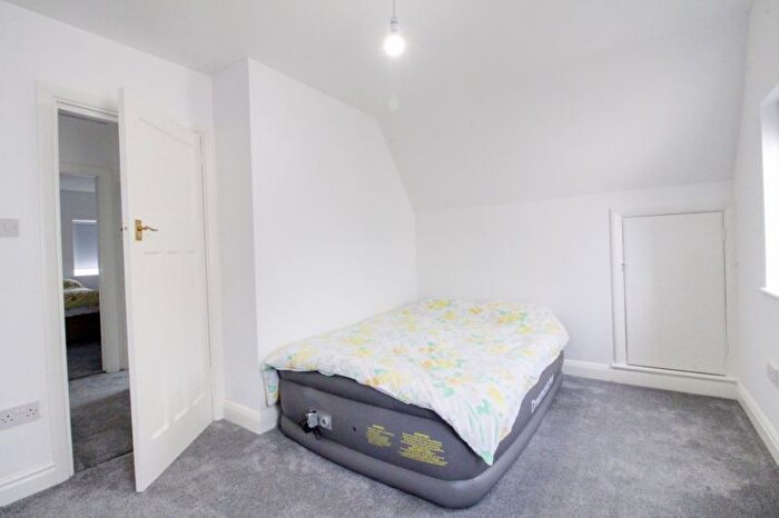 2 Bedroom Detached House To Rent In The Meadway, Cuffley, EN6