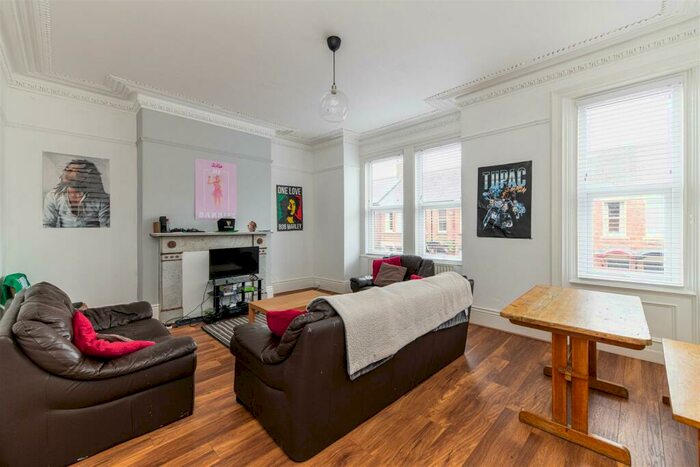 6 Bedroom Terraced House To Rent In Sidney Grove, Fenham, Newcastle Upon Tyne, NE4