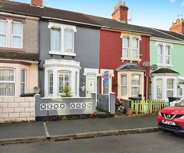 2 Bedroom Terraced House For Sale In Ponting Street, Swindon, Wiltshire, SN1