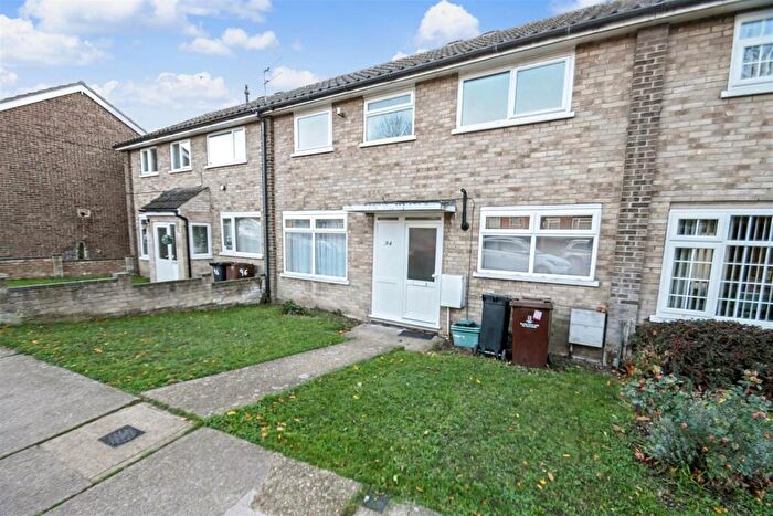 5 Bedroom Semi Detached House To Rent In Hickory Avenue, Colchester, CO4