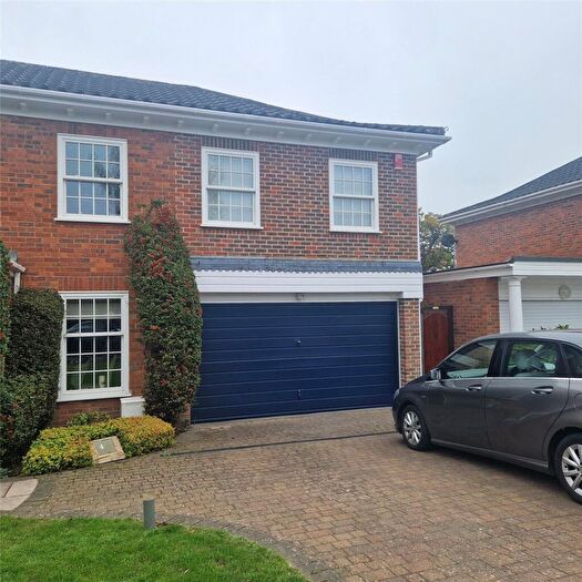 Studio To Rent In Harrington Close, Windsor, SL4