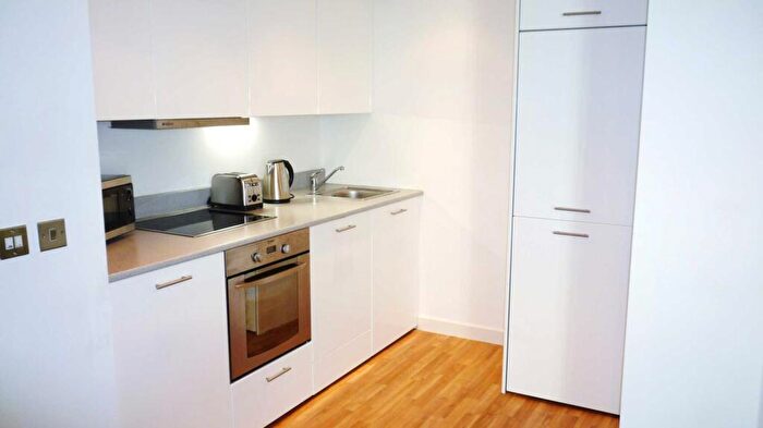 2 Bedroom Apartment To Rent In Queens Road, Nottingham, NG2